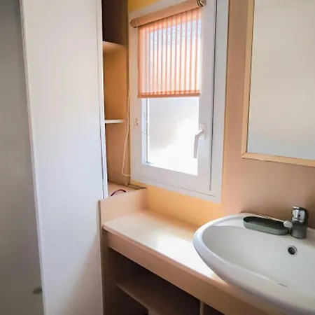 Camping Mobil-home Avec Clim - 4 Pers. - Api-1-52-3000 Caves